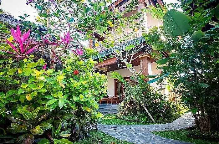 ホテル Flamboyant Ubud