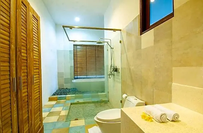 ホテル Flamboyant Ubud 3*